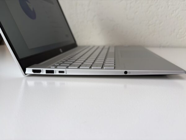 HP Pavilion 15-eg2980nd laptop