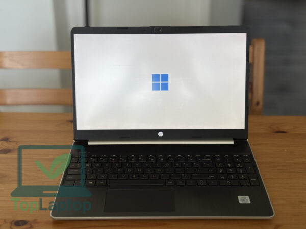HP Laptop 15s-fq1421nd i3 8GB RAM 256GB SSD